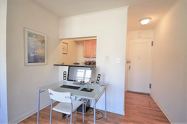 Rented by Corcoran | media 17