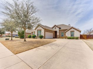205 Cambridge St, Waxahachie, TX 75165