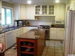 4th image of 70 Willow Wood Ln
