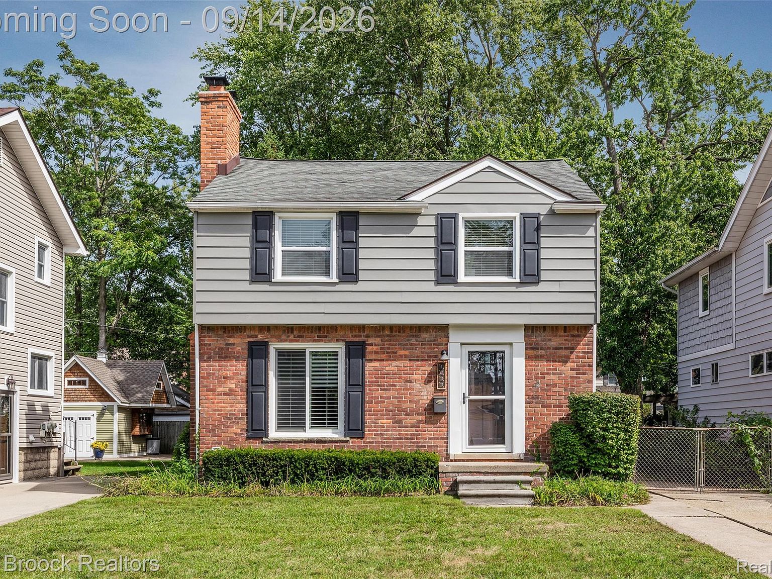 1033 Irving Ave, Royal Oak, MI 48067
