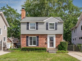 1033 Irving Ave, Royal Oak, MI 48067