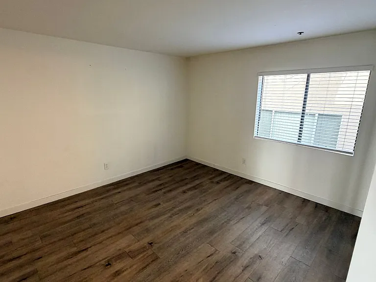 7326 Haskell Ave #1 — Photo 16