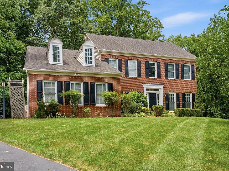 1st image of 2002 Gresham Ln