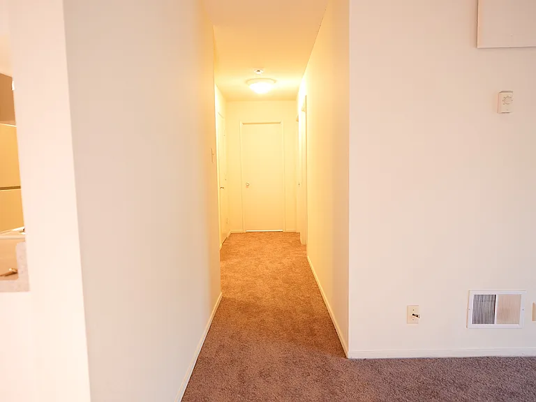 2431 Carlmont Dr #11 — Photo 12