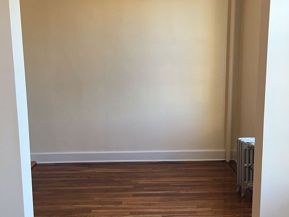 5th image of 3747 61st St APT 3J