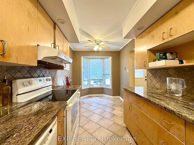 35 Barra Ave — Photo 10