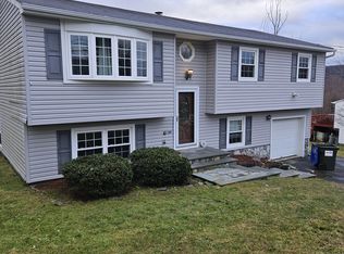 93 Greycourt Rd, Chester, NY 10918