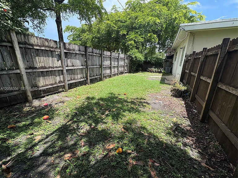 410 Pinecrest Dr #2 — Photo 14