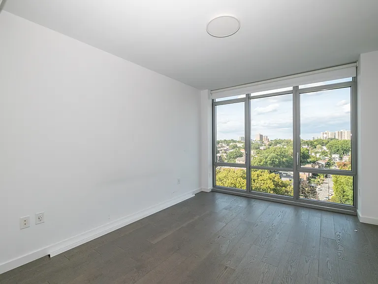 One Park Condos — Photo 27