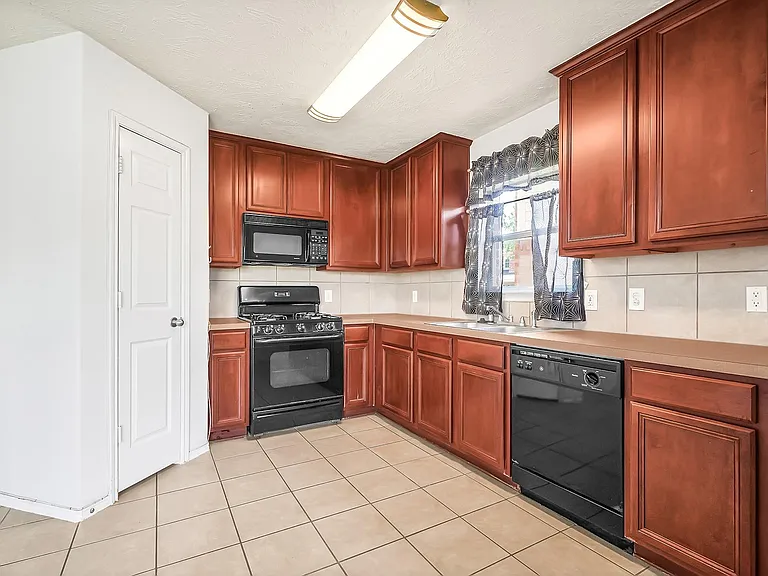 307 Gateship Dr — Photo 8