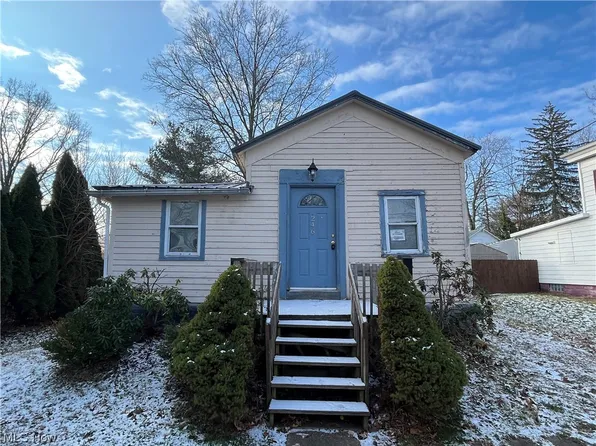 246 Pratt St, Ravenna, OH 44266