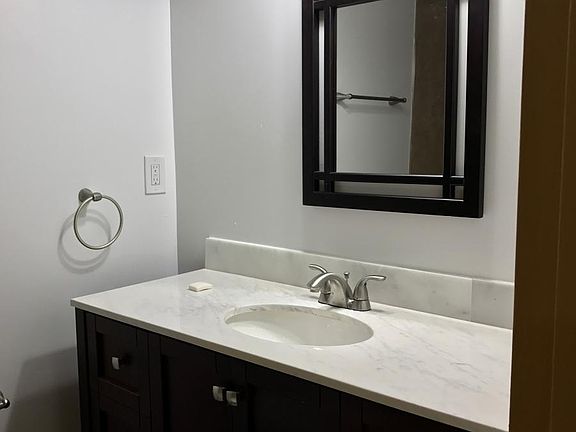 5th image of 4384 NW 9th Ave