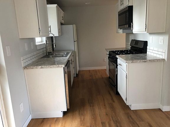 5th image of 11302 67th Avenue Ct E #1