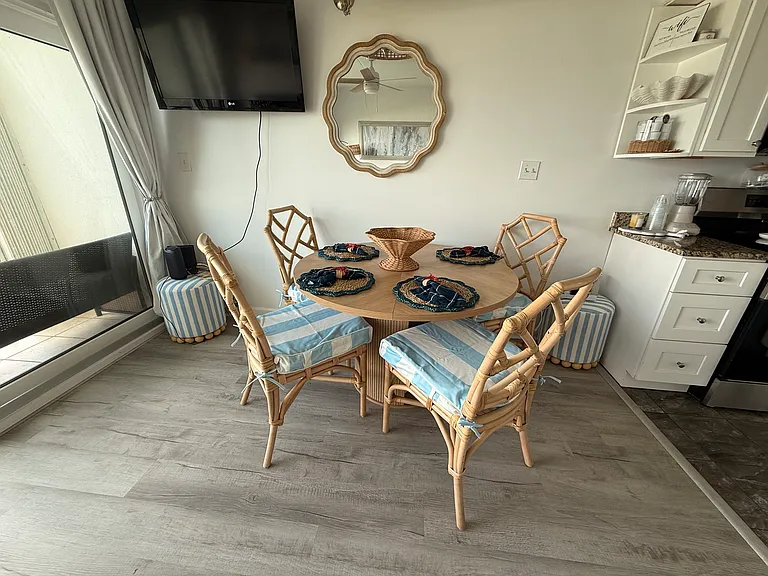 222 Carolina Beach Ave N — Photo 12