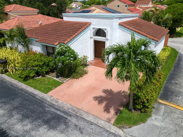 462 SW 87th Ct, Miami, FL 33174