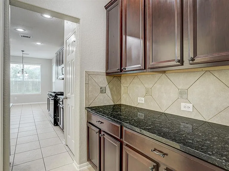 2626 Canyon Falls Dr — Photo 8