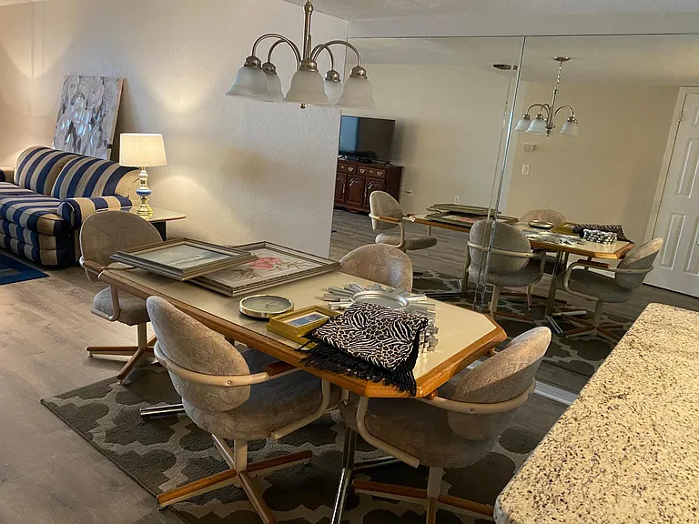 400 E Glassboro Ct #4B — Photo 4