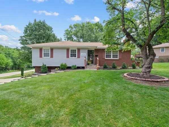 4701 Bond St, Shawnee, KS 66203