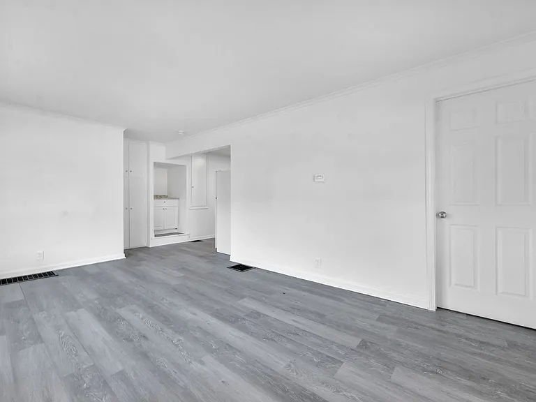 2389 Hiawatha St #2389 — Photo 6