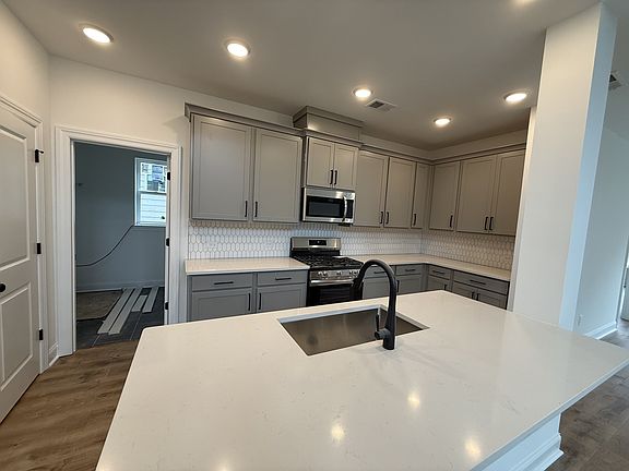 4th image of 1244 Linn Cove Ct Lot 176