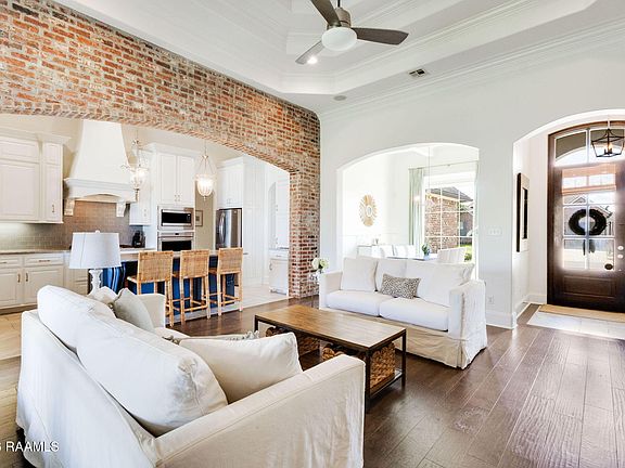 2nd image of 108 Coco Palm Ct