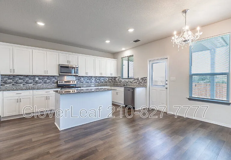 6823 Ashcat — Photo 12