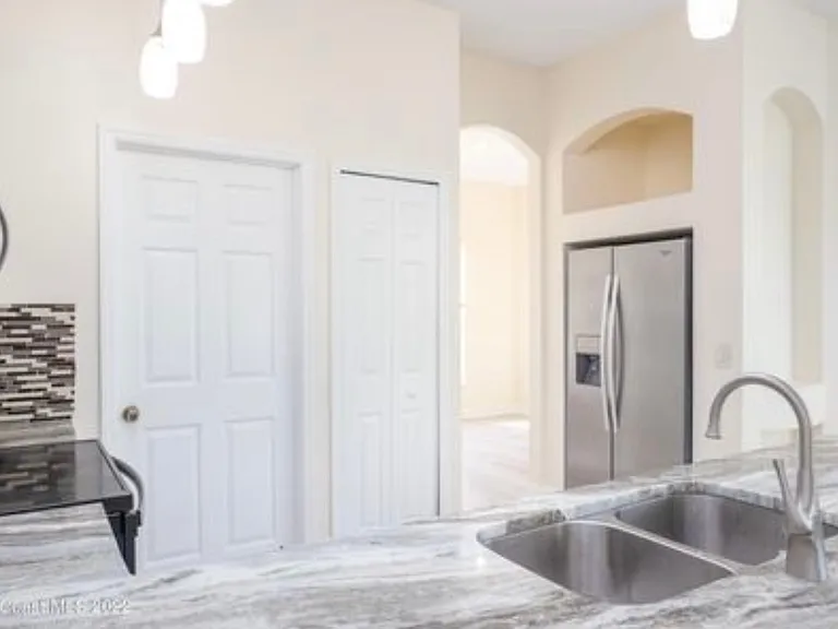 1873 Heartwellville St NW — Photo 5