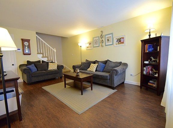 3rd image of 4033 W Trafalgar Ln