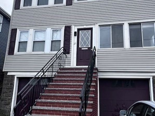 25 Hill Top St, Dorchester, MA 02124