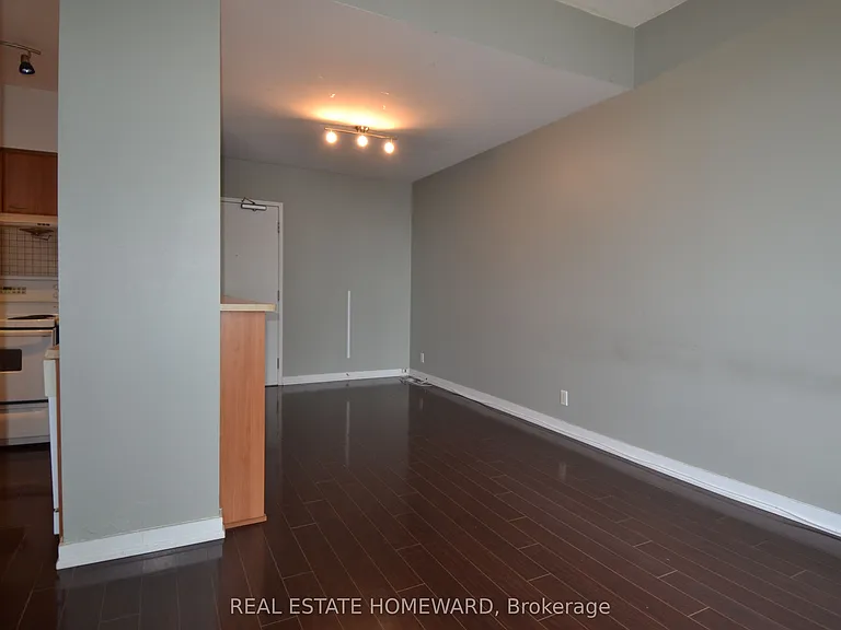 38 Lee Centre Dr #126 — Photo 8
