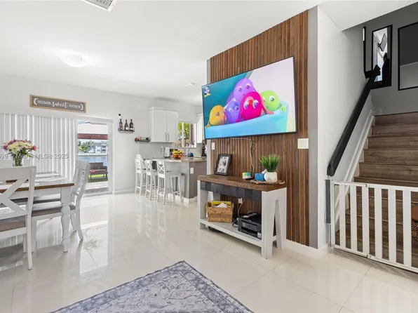 8559 SW 214th Ln, Cutler Bay, FL 33189