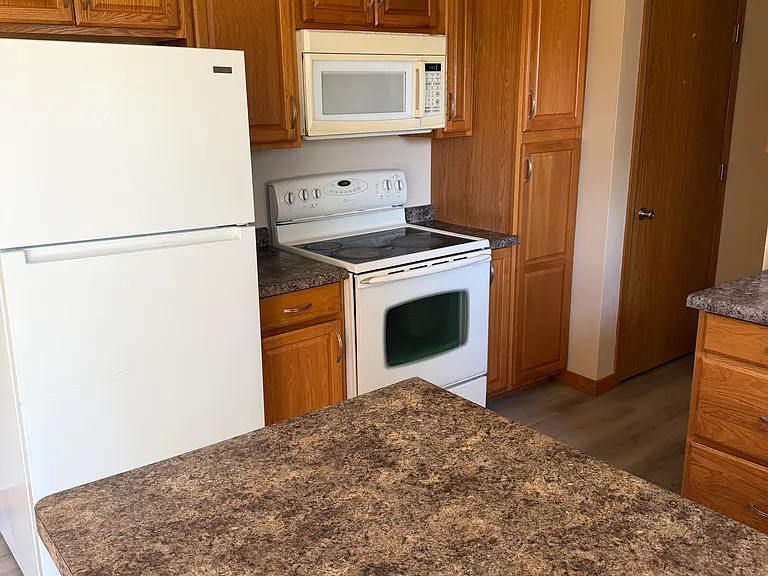 2553 Trojan Dr #2553 — Photo 3