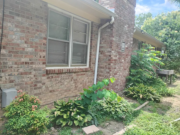 Garden Lake Dr — Photo 11
