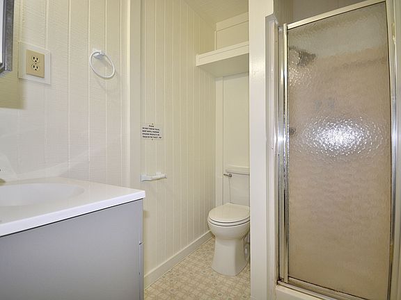 2nd image of 5 Klarrisa Ct #B
