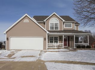 1 Rachel Ct, Bloomington, IL