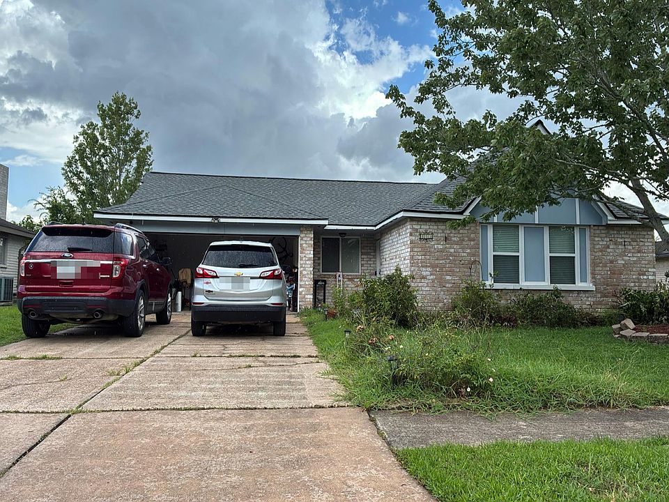 1st image of 813 Camelot Ln