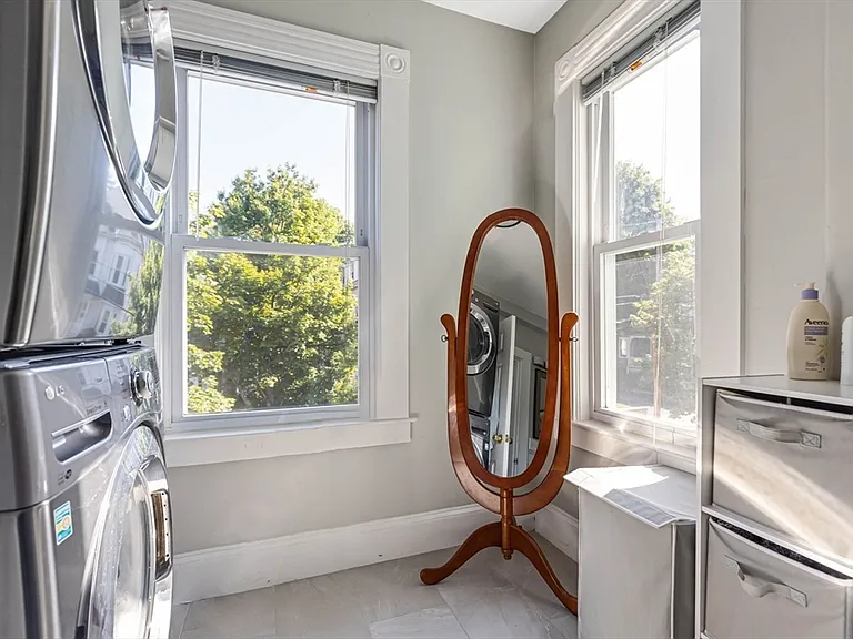 79 Alder St #2 — Photo 10
