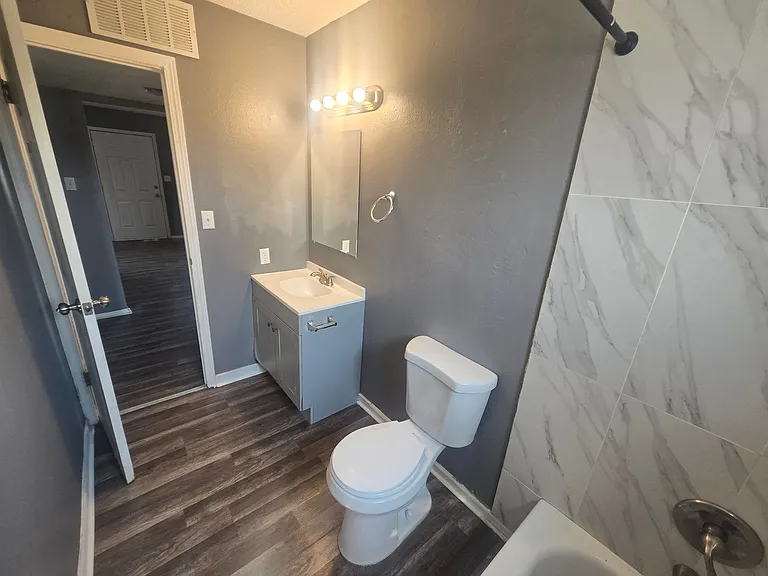 984 E Saxony Dr — Photo 36