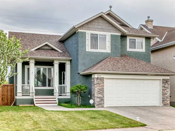 737 N Wentworth Pl SW, Calgary, AB T3H 4N9