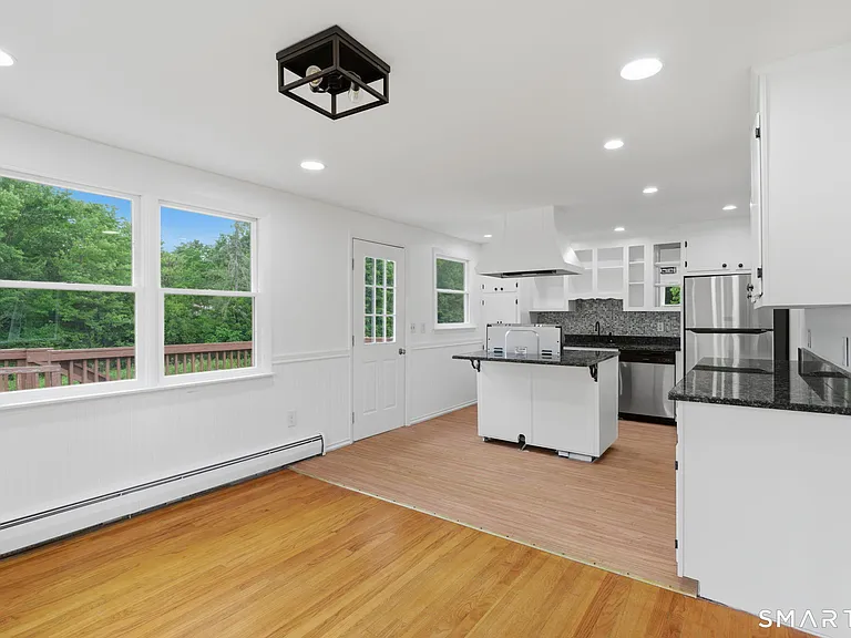 60 Hoffman Rd — Photo 14