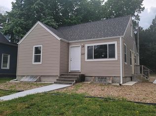 3027 S 48th St, Lincoln, NE 68506