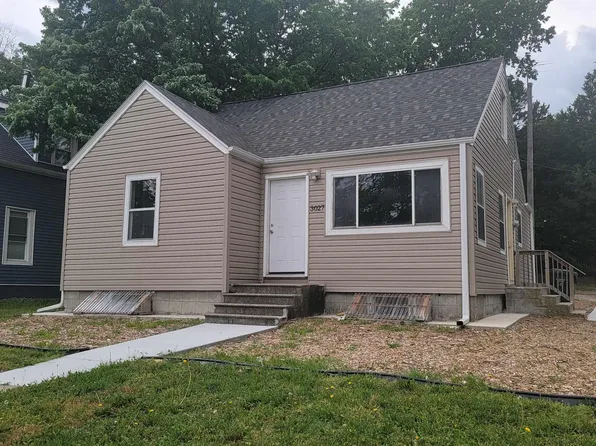 3027 S 48th St, Lincoln, NE 68506