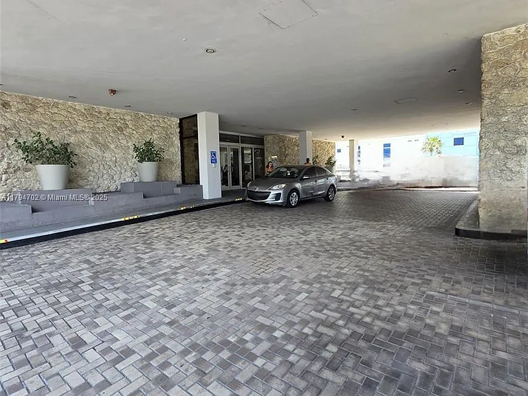 9225 Collins Ave #1409 — Photo 42