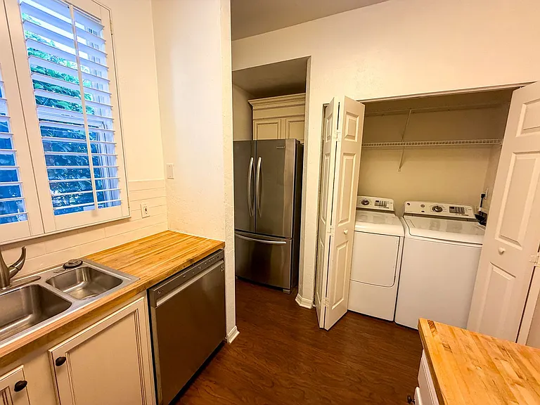3521 SW 30th Way #105 — Photo 9