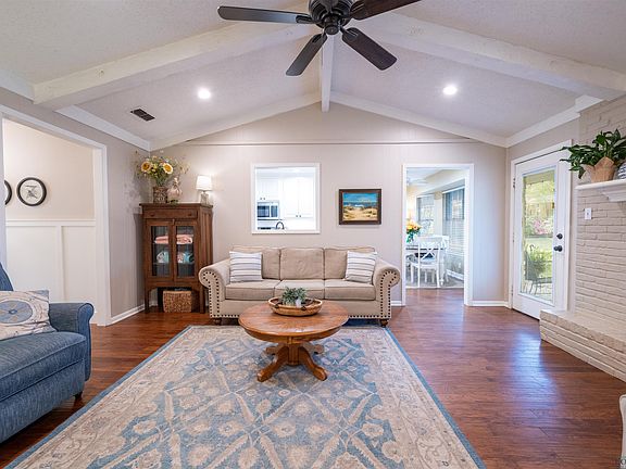 4th image of 608 Berkshire Dr