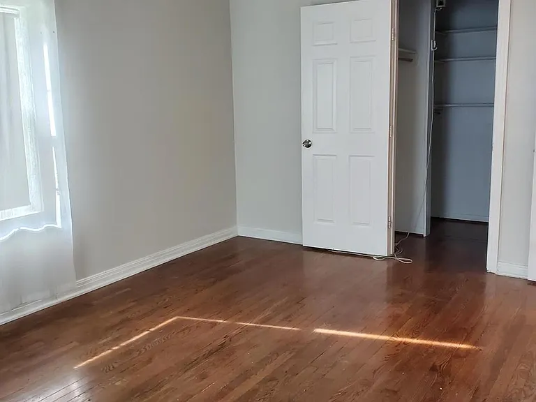 1514 Zora St — Photo 16