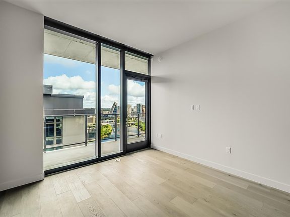 5th image of 44 East Ave #2903