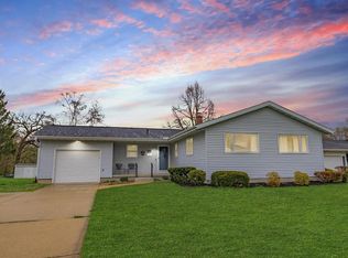 819 Laura St, Sun Prairie, WI 53590