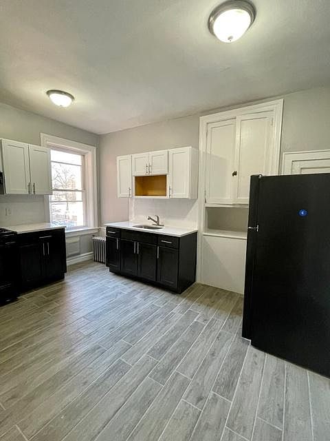 1st image of 132 N Arlington Ave