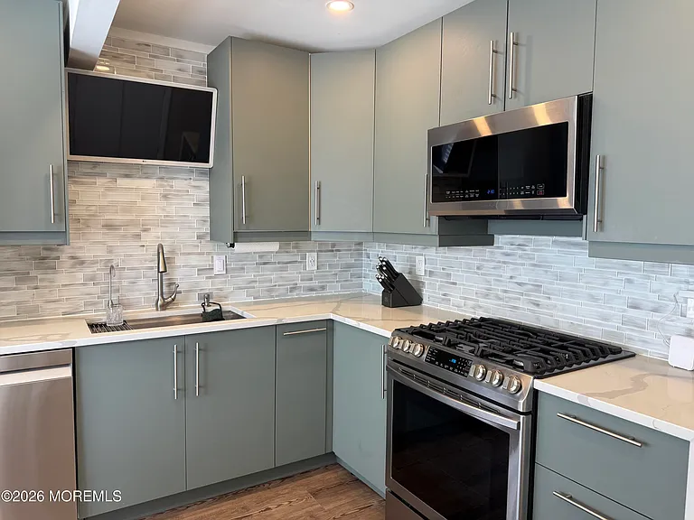 15 Beachway Ave #10 — Photo 29